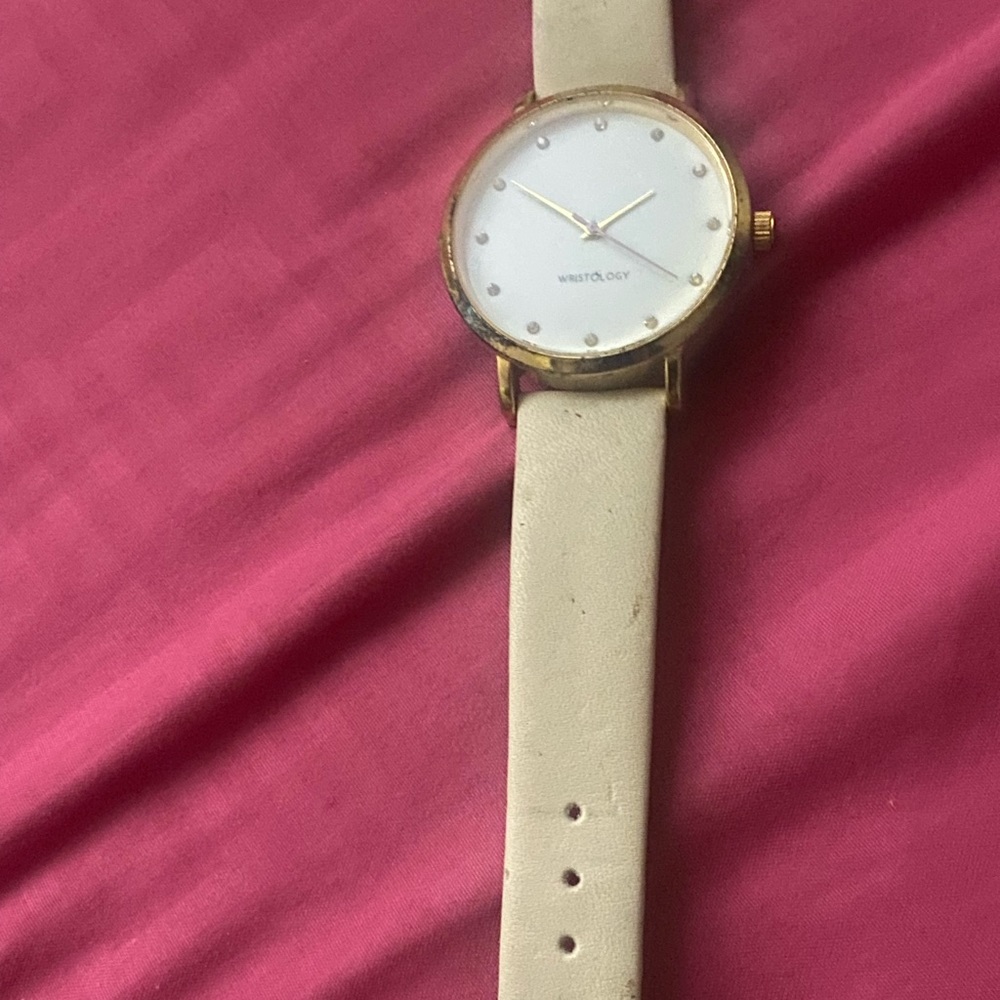 Women’s wristolgy watch